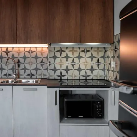 Roof 211 * 라스페치아