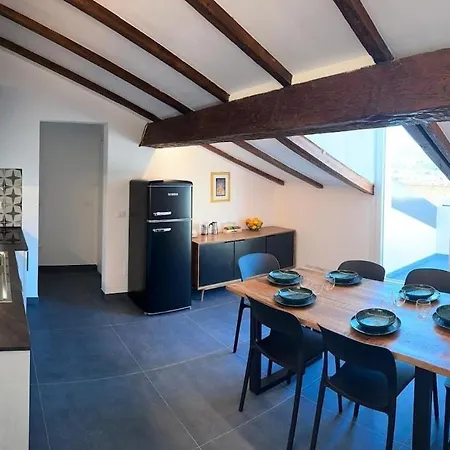 Roof 211 라스페치아