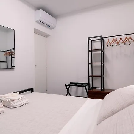 Roof 211 公寓 斯培西亚