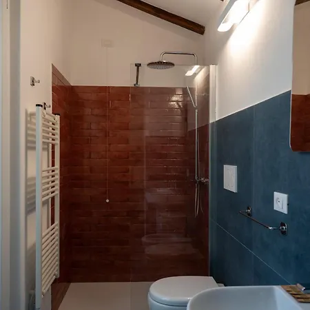 Roof 211 斯培西亚